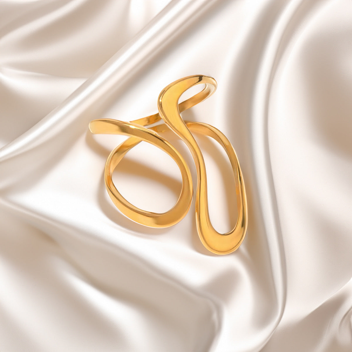 Fluid Grace Gold Ring