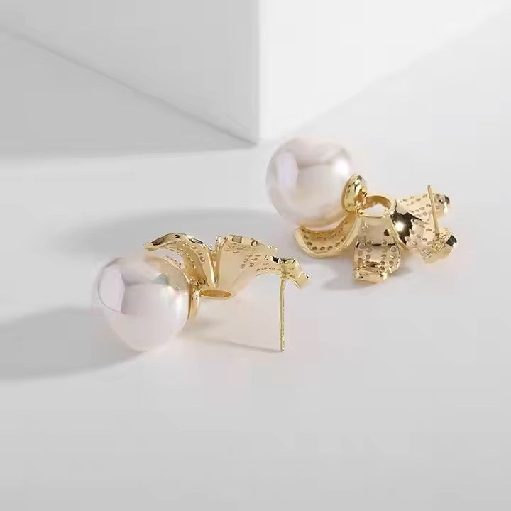 Modern Pearl Floral Studs