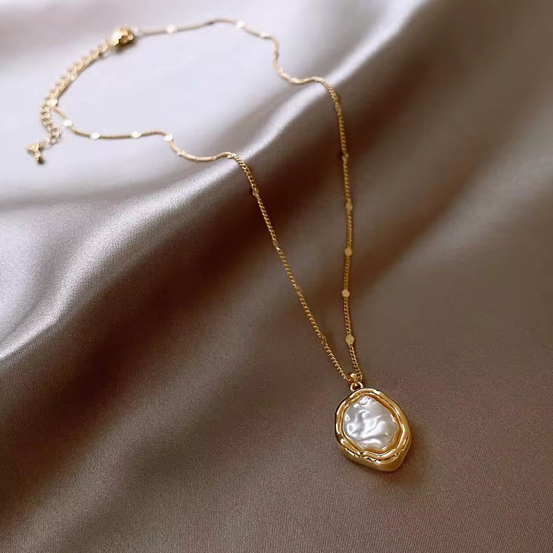 Pearl Pendant Necklace