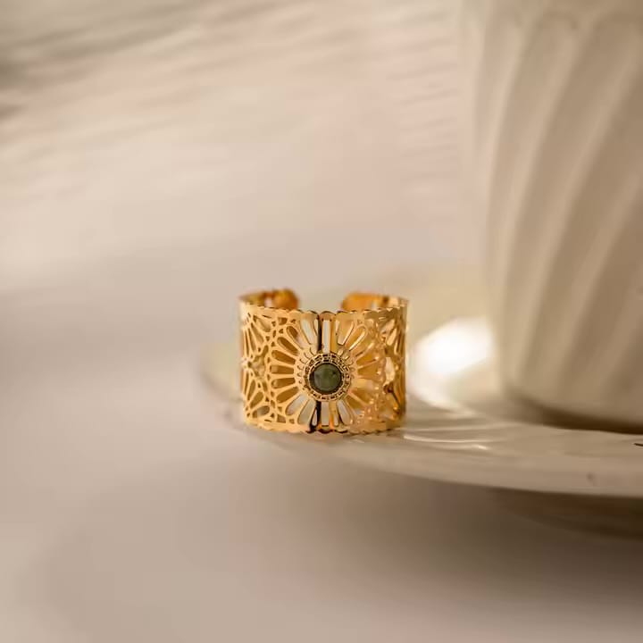 Sunburst Lace Gold Ring