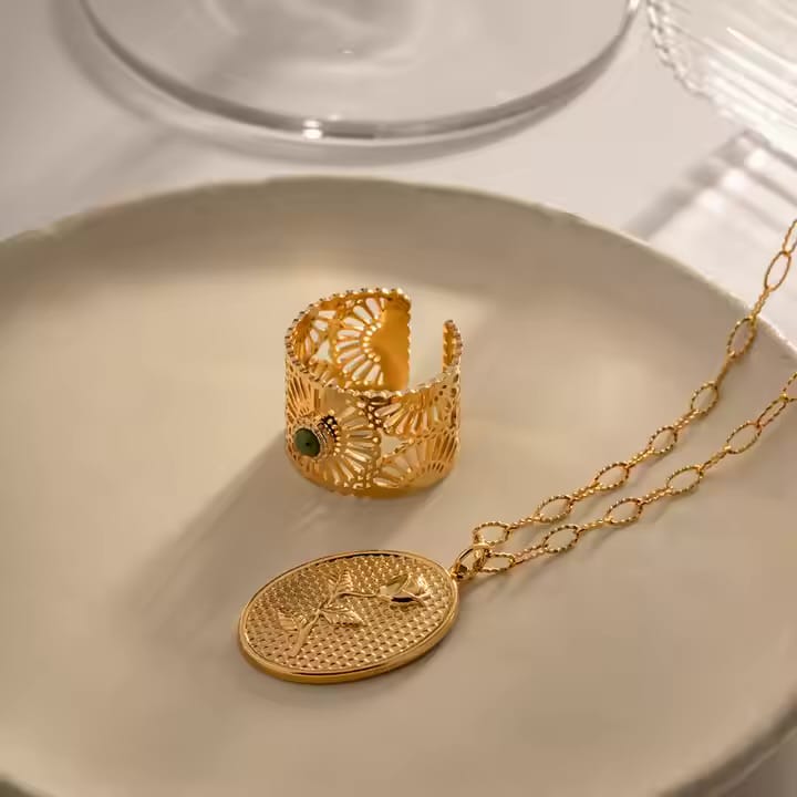 Sunburst Lace Gold Ring