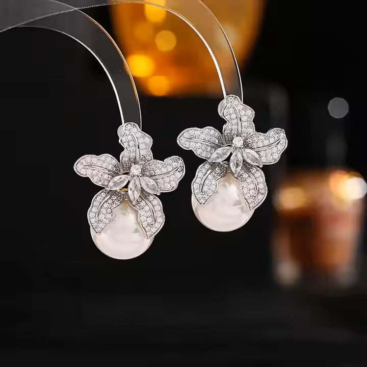 Modern Pearl Floral Studs