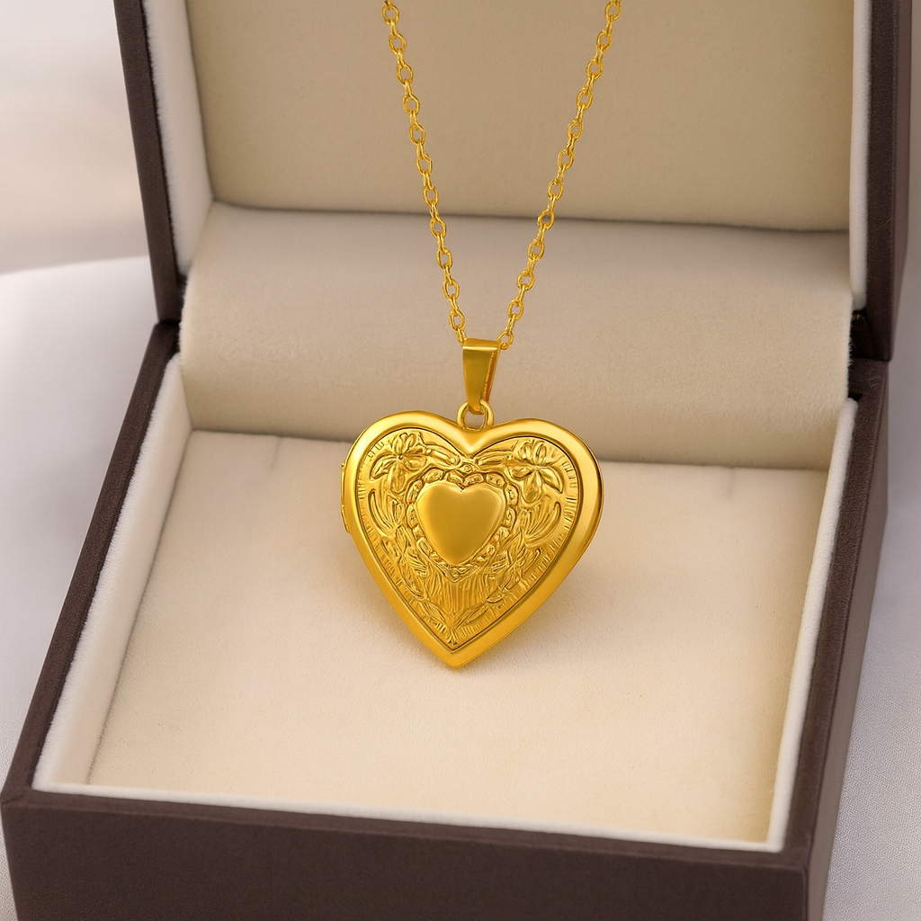 Designed Vintage Heart  Locket Necklace