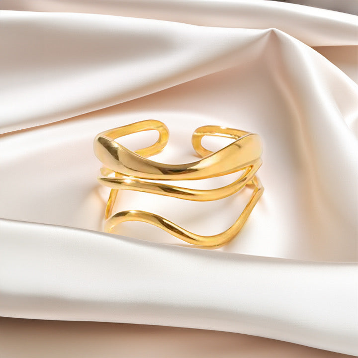 FlowWave Gold Ring