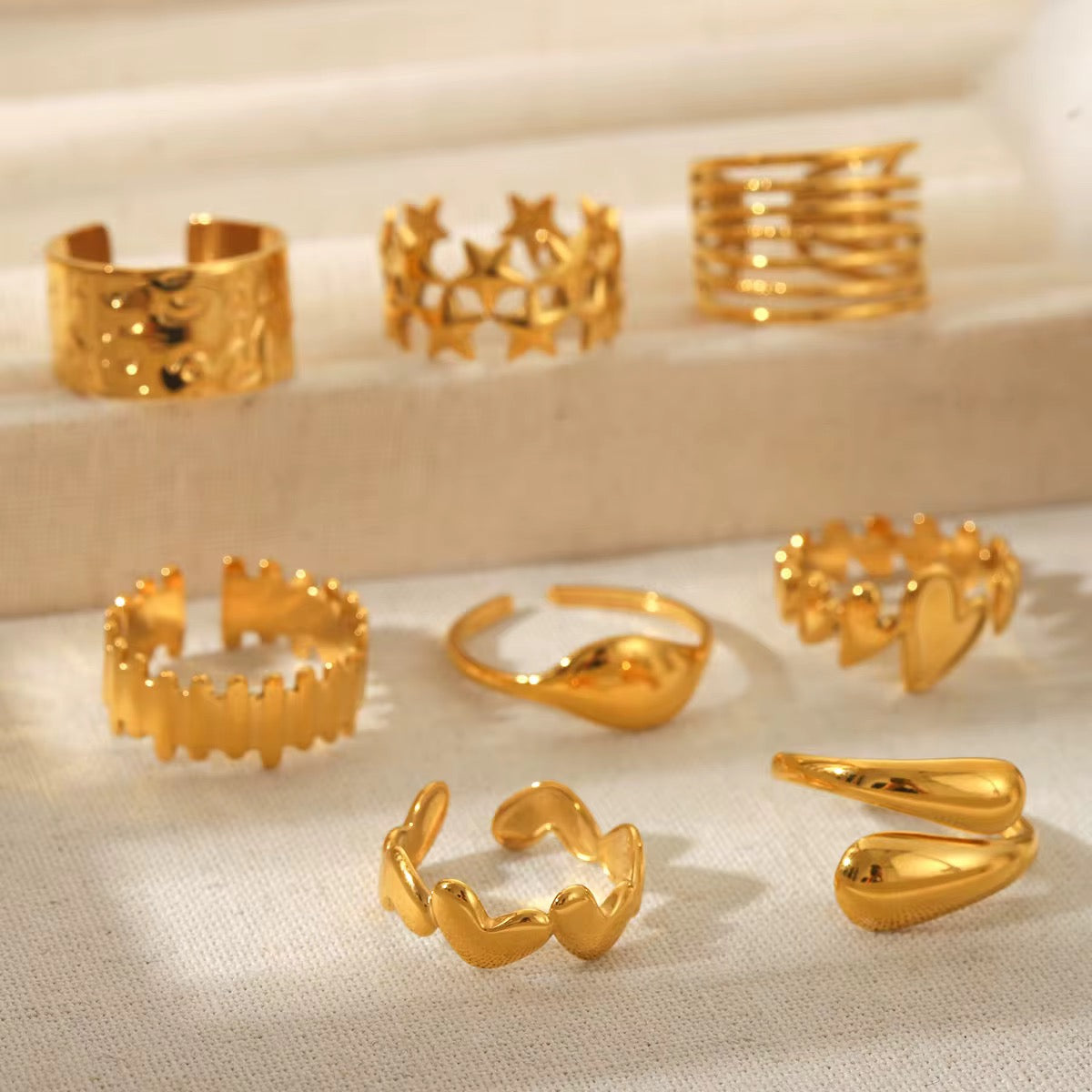 Eclipse Bold Gold Ring