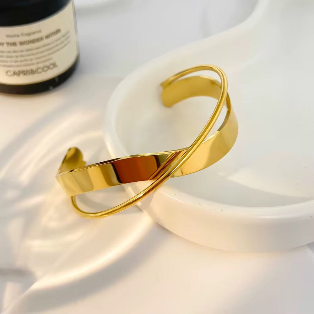 Twist Gold Cuff Bracelet