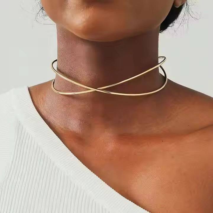Minimalist Crossover Choker