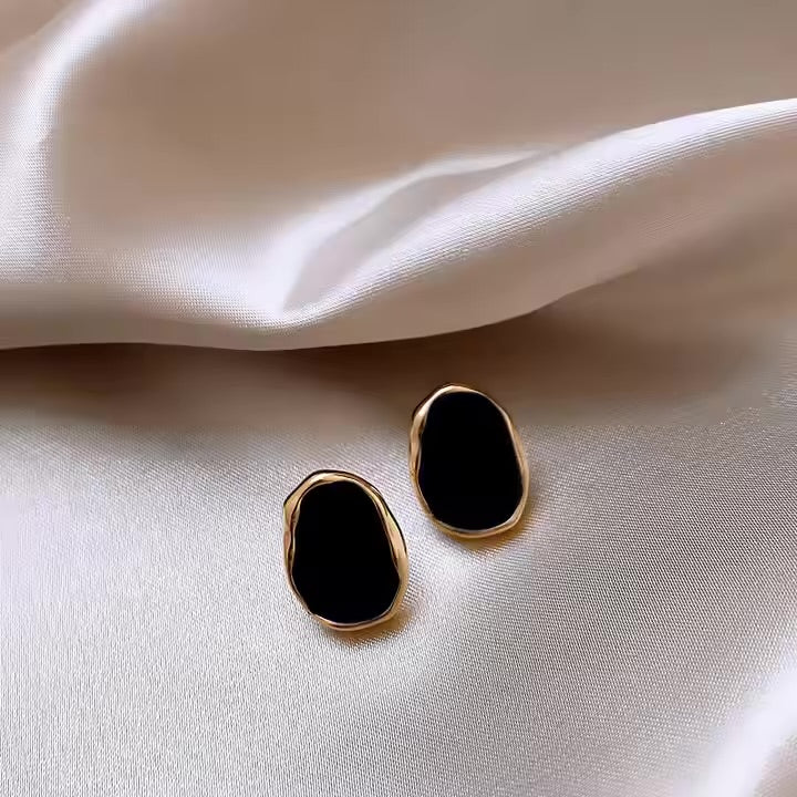 Black Onyx Gold Studs