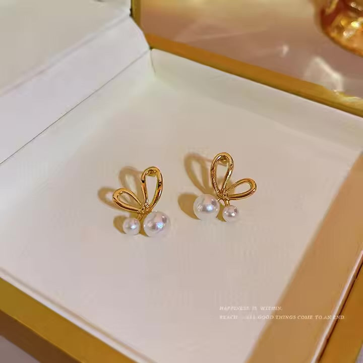 Bow Pearl Stud Earrings